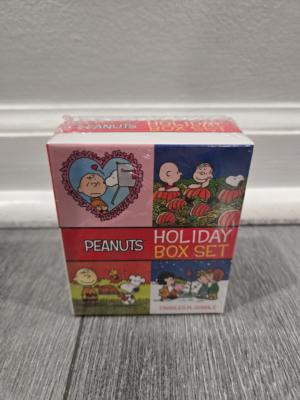 NEW RARE Peanuts Mini Holiday Books Box Set